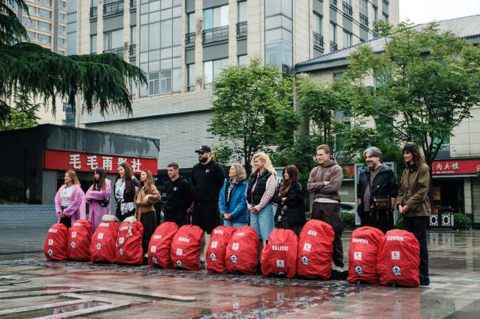 Raluca Bădulescu intră în competiția Asia Express – Drumul Mătăsii! Surpriză de proporții pentru Maurice Munteanu și Connie Preda, diseară, de la 20:00, la Antena 1