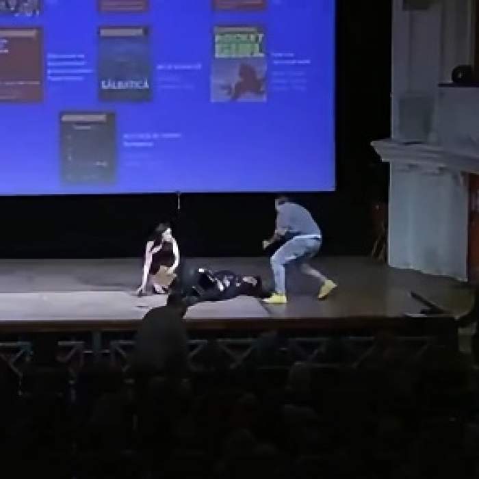 Momentul în care directoarea Astra Film Festival leșină pe scenă. Csilla Kató a căzut din picioare în timpul discursului
