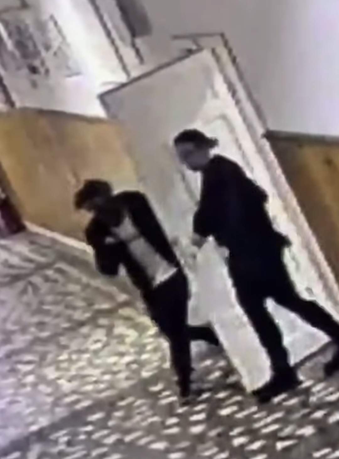 Decizie după atacul cu cuțitul din Bistrița. Ce se întâmplă marți cu elevii Școlii Gimnaziale „Ștefan cel Mare”