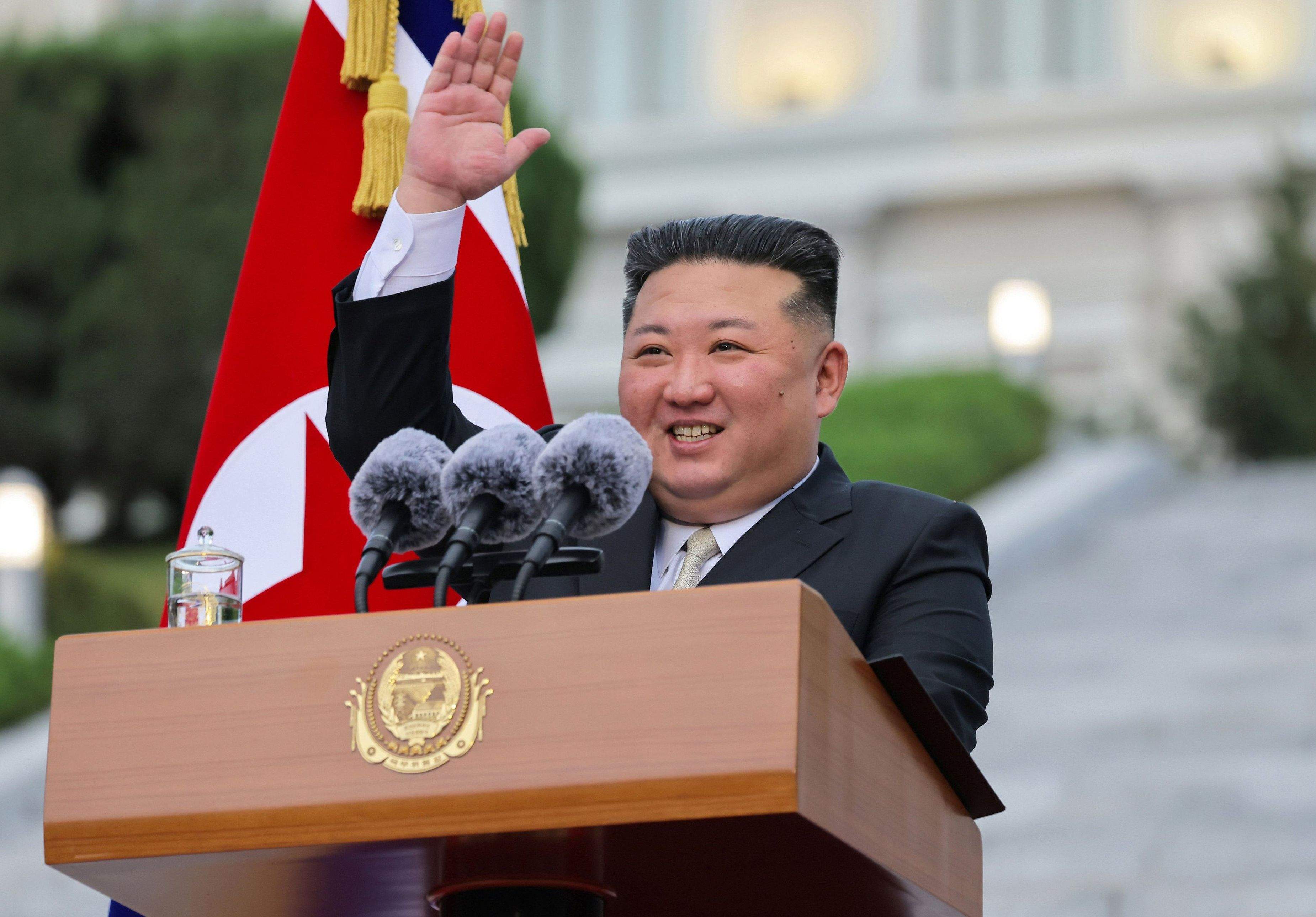 Familia lui Kim Jong-un a transmis o declarație oficială, după ce s-a spus că liderul coreean ar fi în comă. Mesajul transmis de sora lui