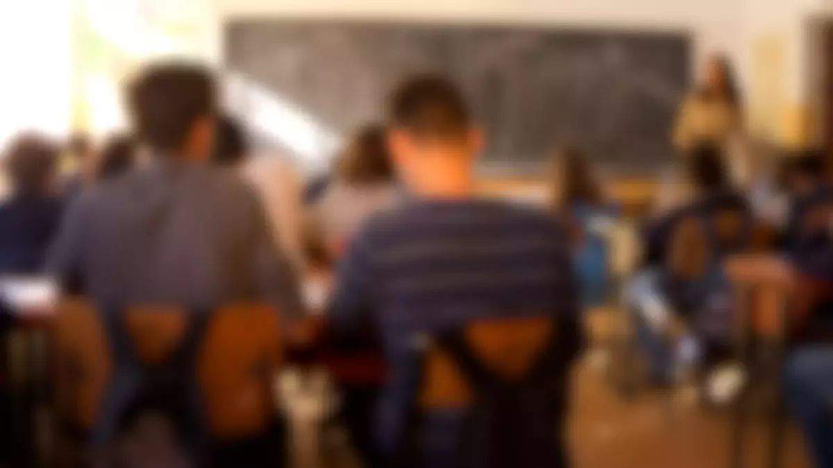 Un alt elev și-a atacat profesorul