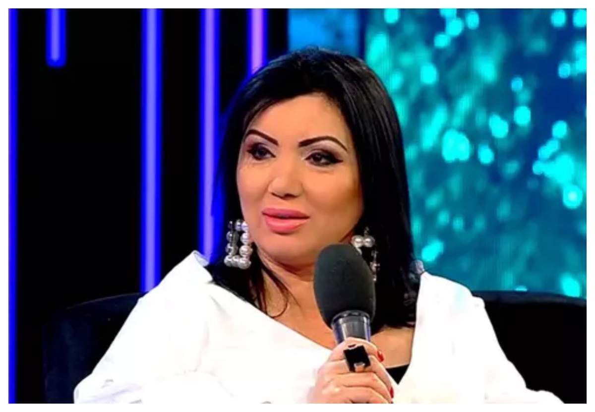 adriana bahmuteanu pe canapea