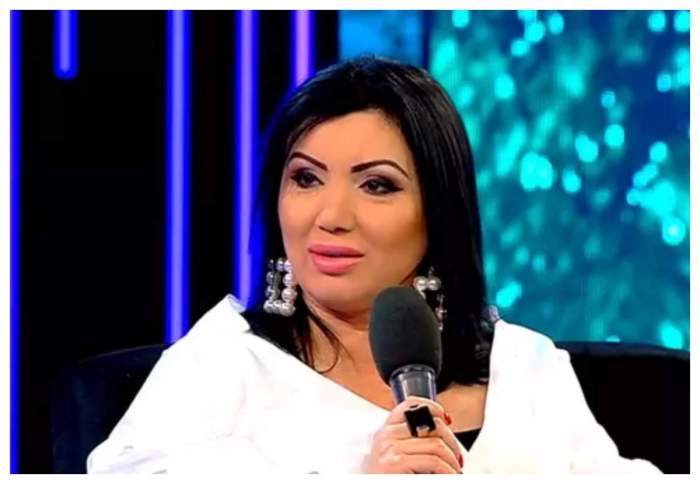 adriana bahmuteanu pe canapea