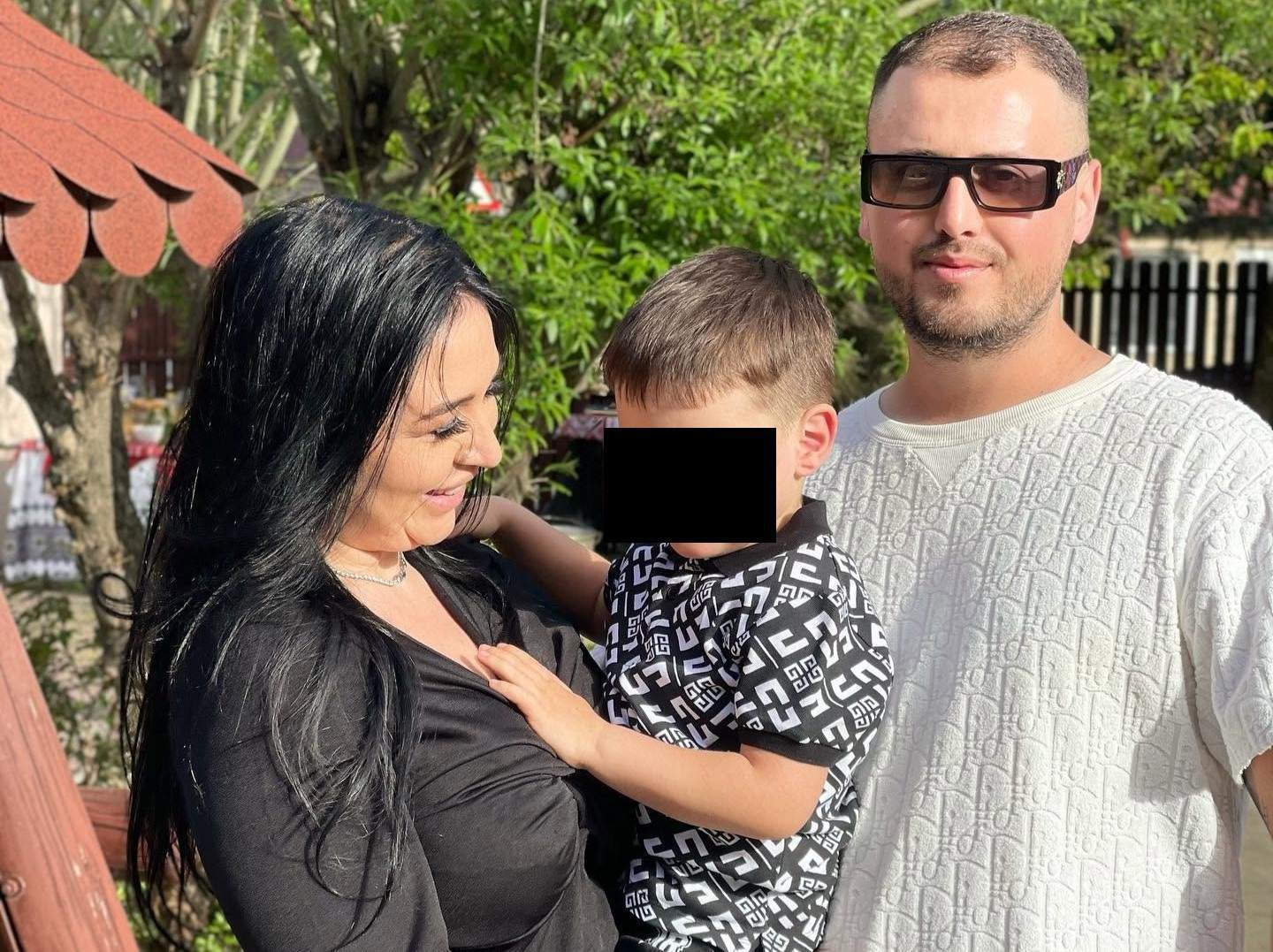 Gestul emoționant făcut de părinții nepotului lui Adrian Mogoș, la peste o lună de la moartea micuțului. Unde au mers și ce semn au primit