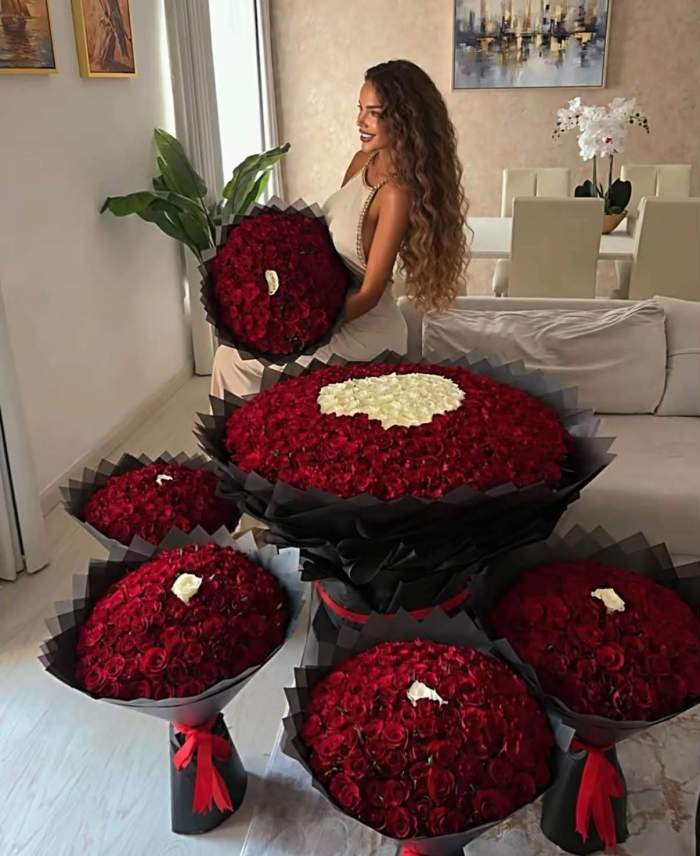 Bianca Dragusanu a primit flori