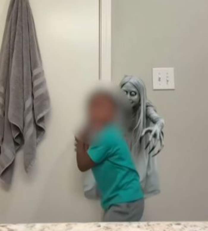 Ce se ascunde în spatele celui mai nou trend de pe TikTok, „Ghost filter prank”. Specialiștii trag un semnal de alarmă pentru părinți