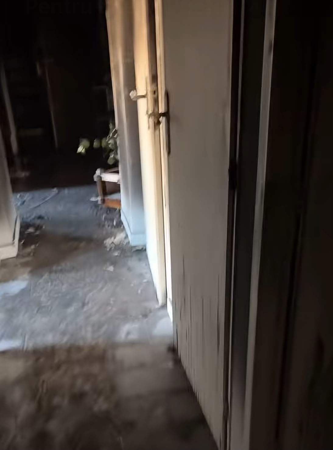 Doi tineri au rămas fără locuință după ce apartamentul lor a fost mistuit de flăcări! De la ce a pornit incendiul: „Nimic altceva decât cenușă”