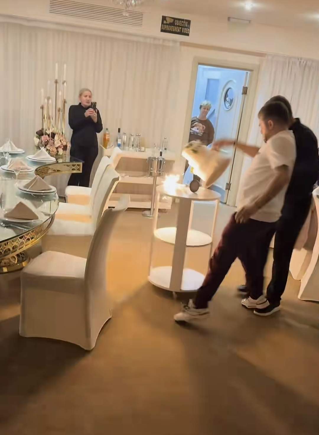 Ramona de la Clejani a cântat alături de mama ei la propria nuntă! Ce s-a întâmplat cu tortul mirilor