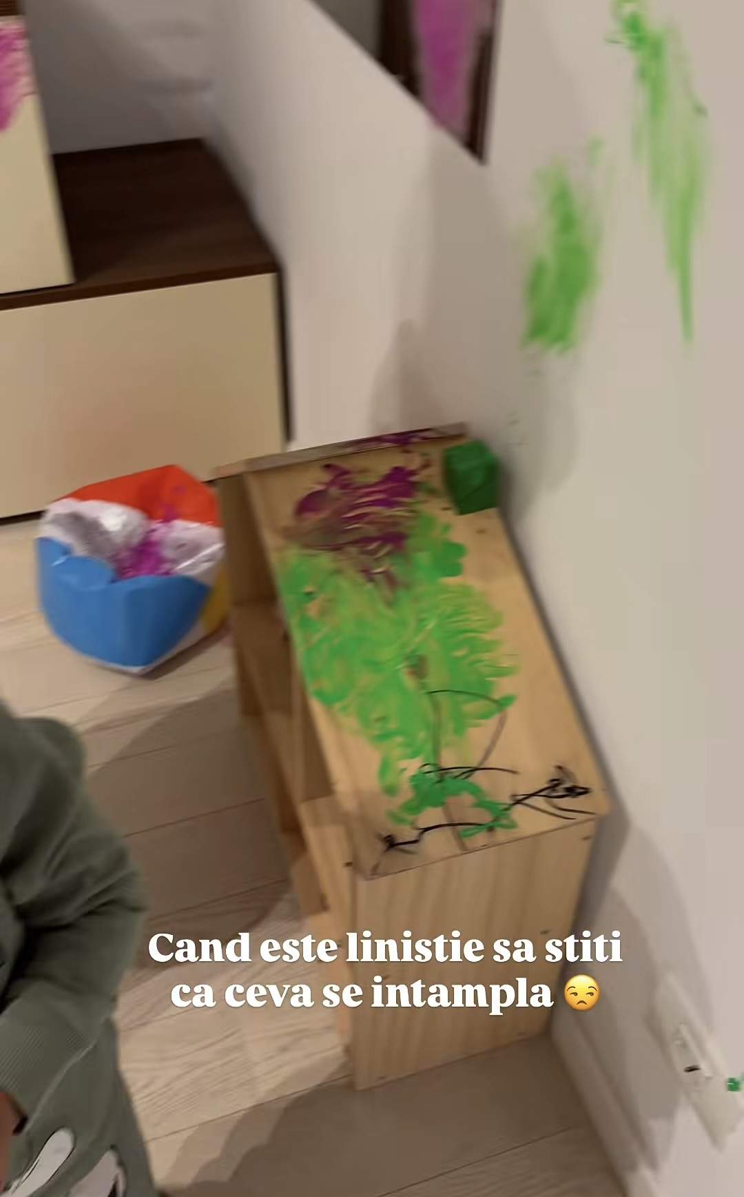 Băiatul cel mic al Andreei Popescu a distrus dormitorul fetiței! Cum a reacționat influencerița când a văzut