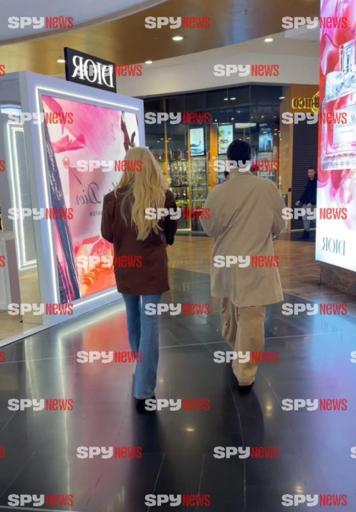 ema uta la mall cu prietenul ei