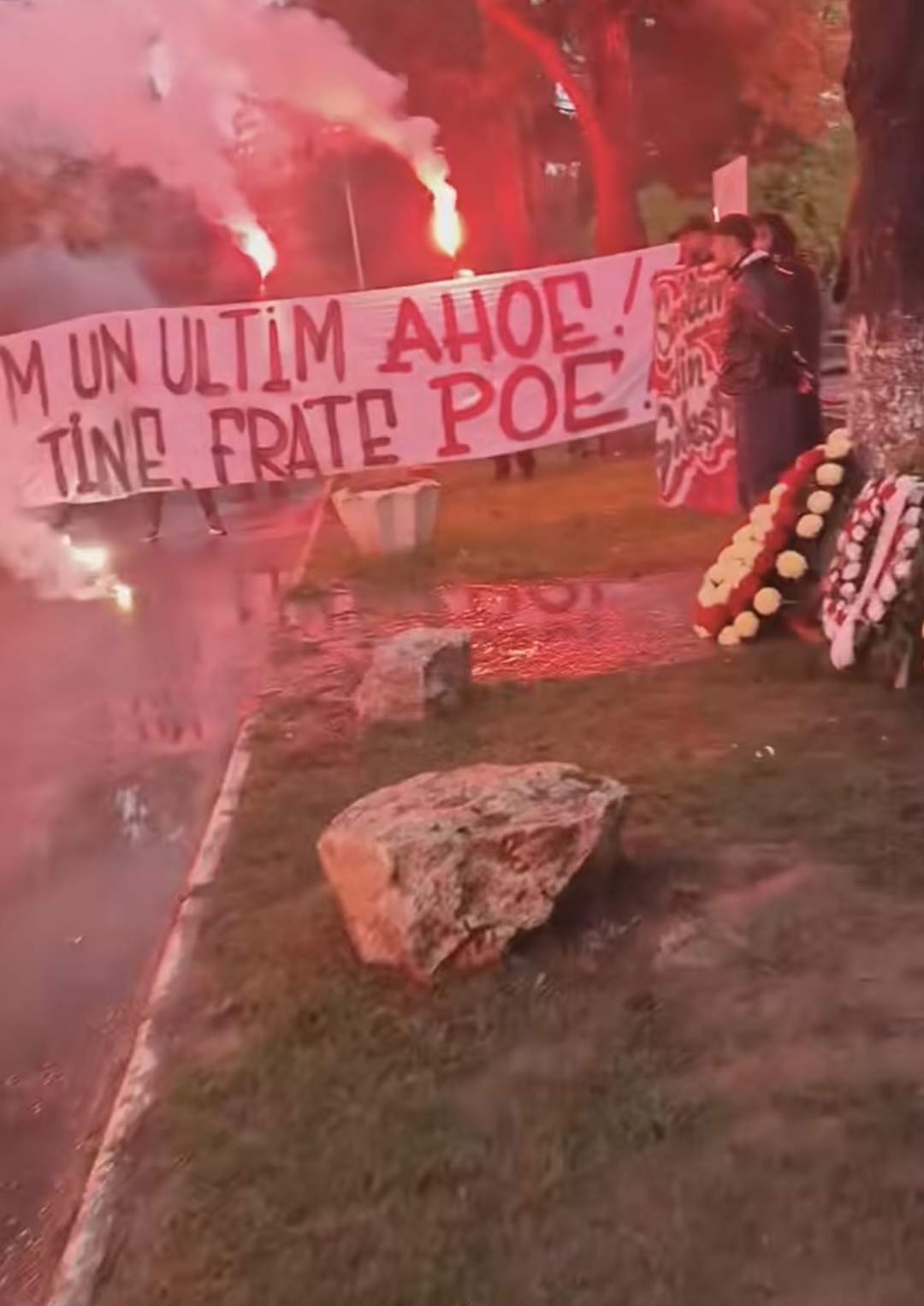 Fotbalistul de 26 de ani de la Rapid a fost condus pe ultimul drum. Ce gest au făcut colegii lui Andrei Petrache în cimitir