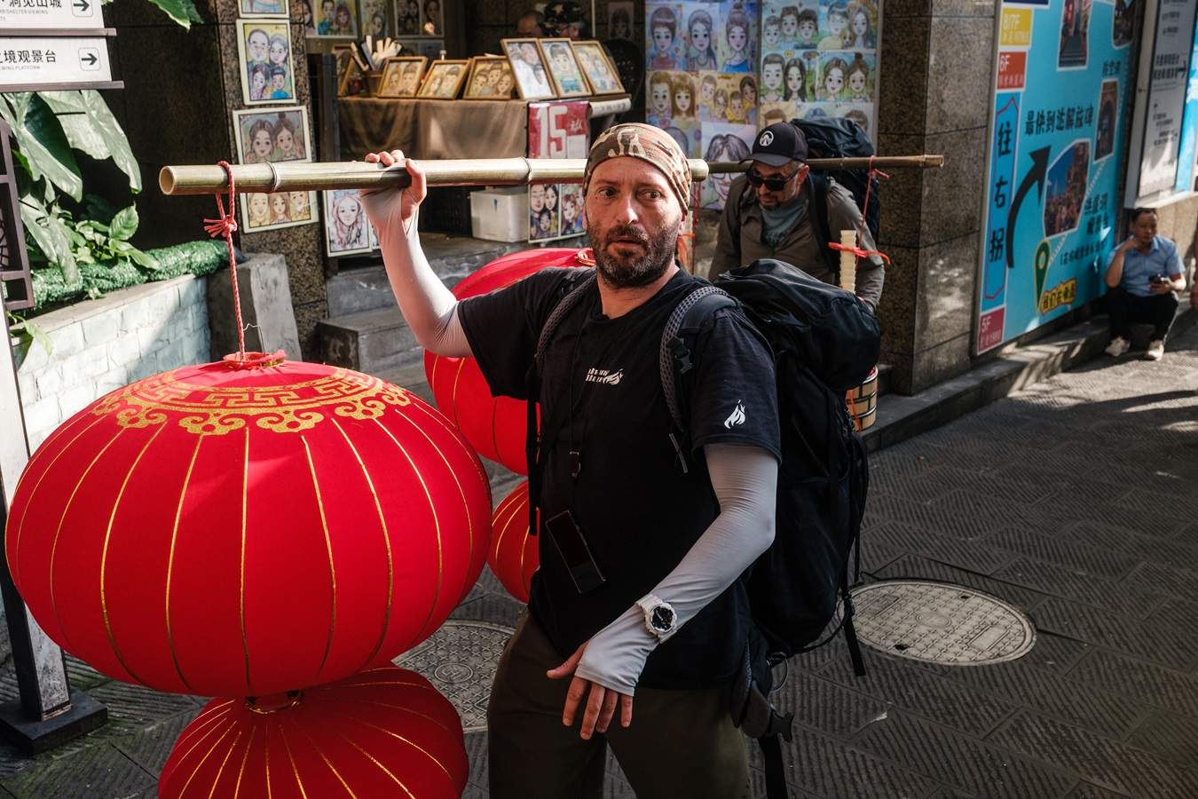 Diseară, lupta pentru Marea Imunitate ajunge în „Orașul 8D”! O zi nebună în Chongqing, la Asia Express, cu o cursă care arată ca o finală, de la 20.30, pe Antena 1 şi AntenaPLAY