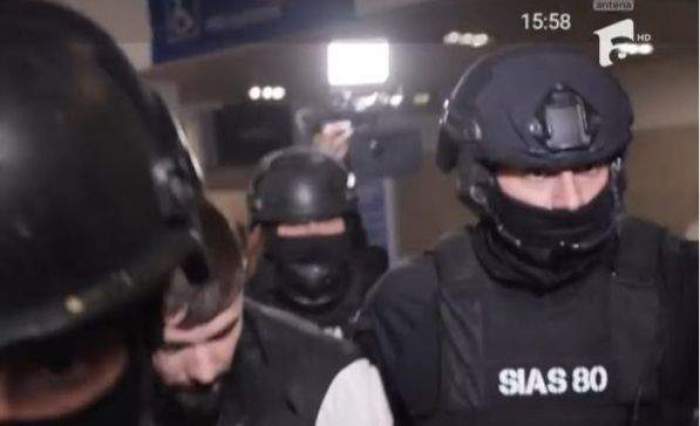 Ce se întâmplă astăzi cu Vlad Bălțățeanu, după prima noapte petrecută în arest în România! Există două variante