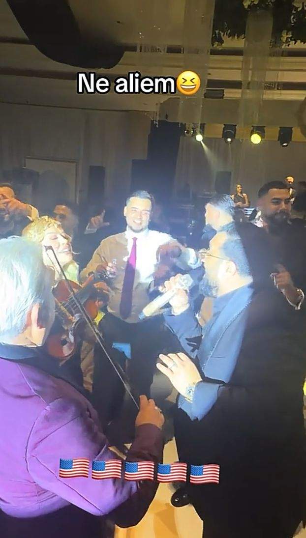Tzancă Uraganu cântă cu Loredana Groza