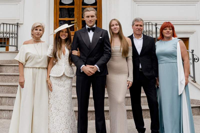 Imagini în premieră de la cununia civilă secretă a Valeriei Lungu cu Alex. Mama ei a publicat fotografiile