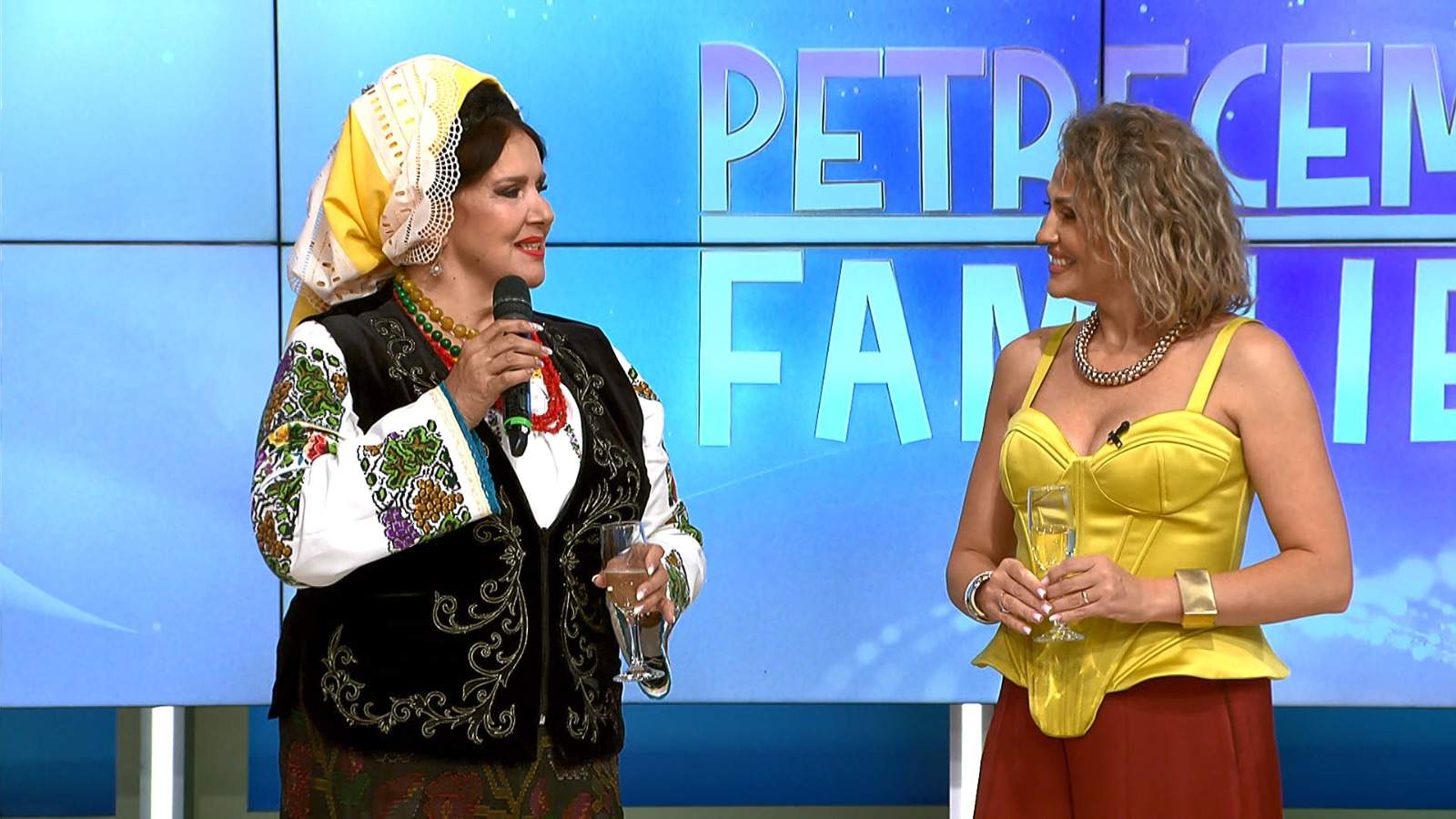 Dăm drumul la muzică, voie bună și distracție! Sâmbătă, de la ora 19:00, la „Petrecem în familie”