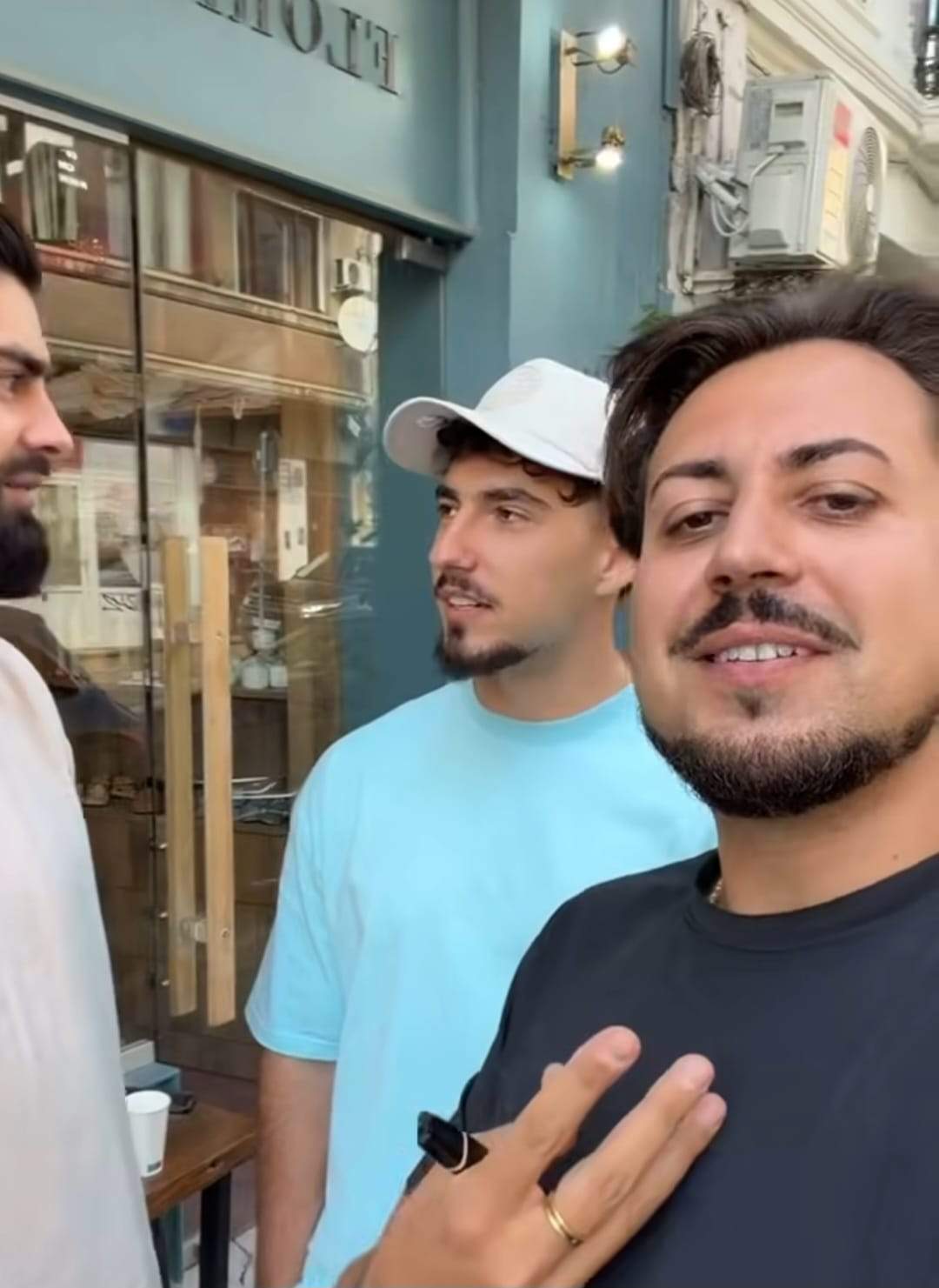 Prințul Marco s-a întors în România! Cu ce concurenți de la Insula Iubirii s-a întâlnit și ce surpriză pregătește