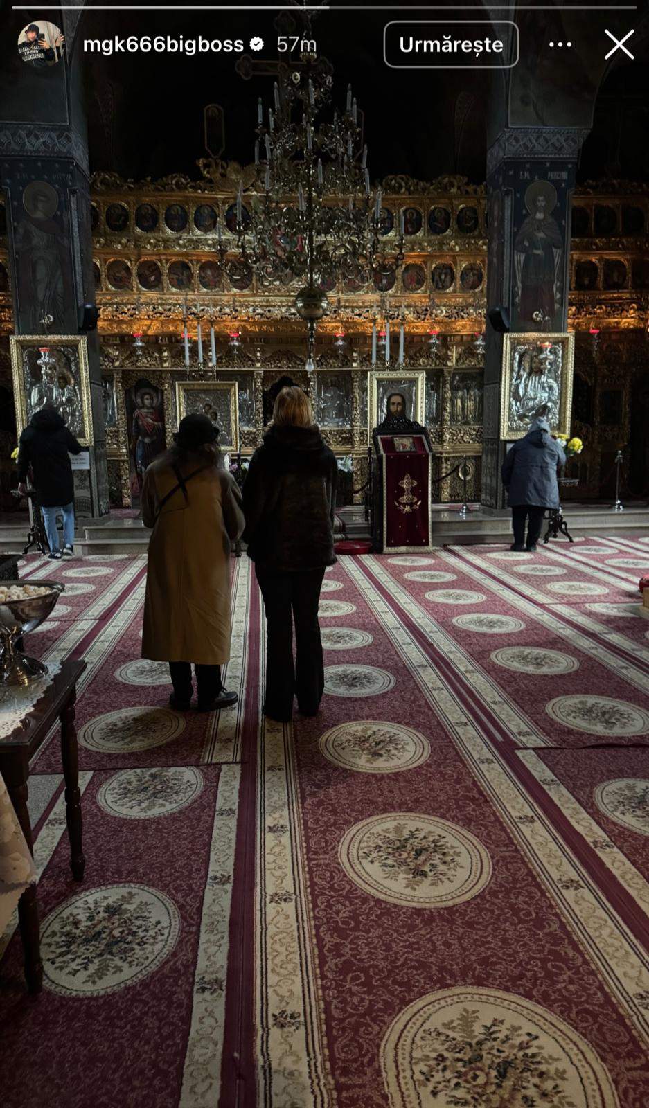 MGK a postat un story din biserică