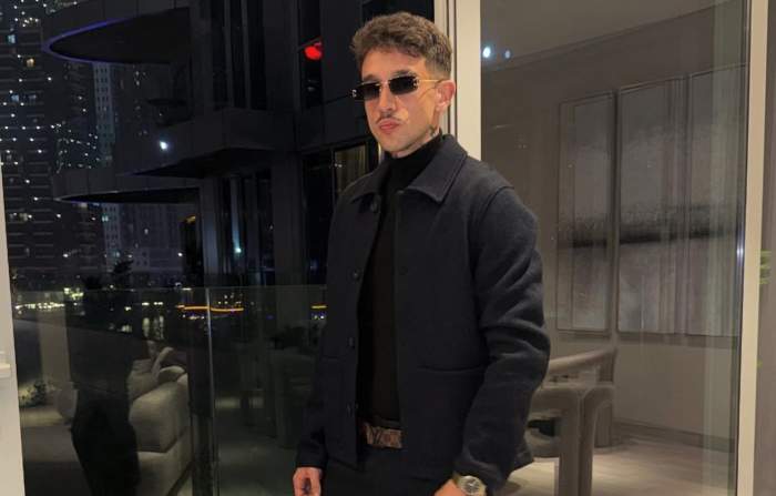 MGK, îmbrăcat casual