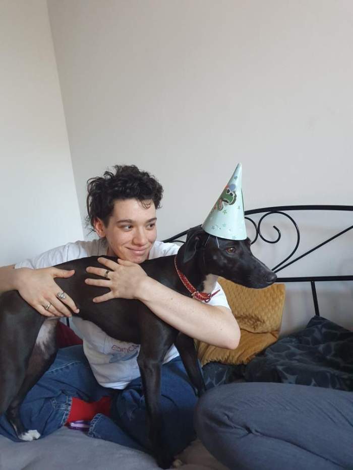 Cabiria Morgenstern, cu cățelul ei