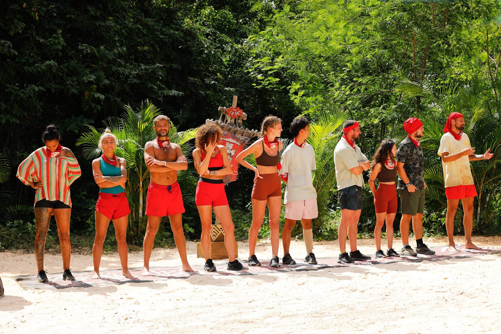 Diseară, la Consiliul Tribal, discuțiile se aprind în interiorul triburilor, iar Faimoșii vor avea parte de o nouă eliminare! Survivor, lider de audiență!