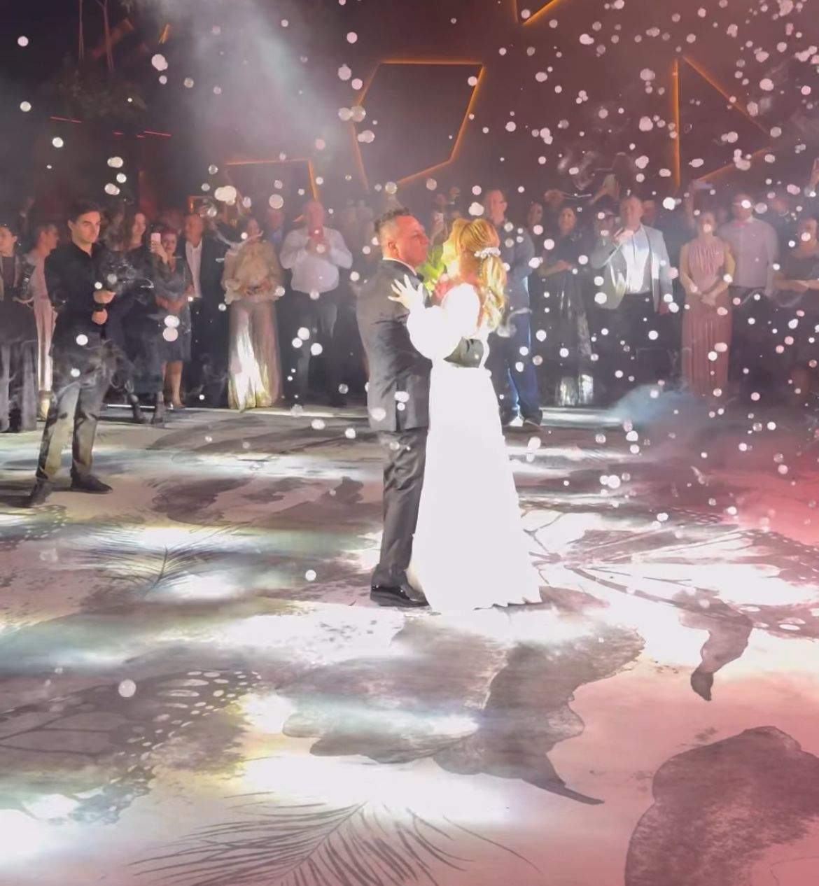 Florentin Petre și Alina, la dansul mirilor