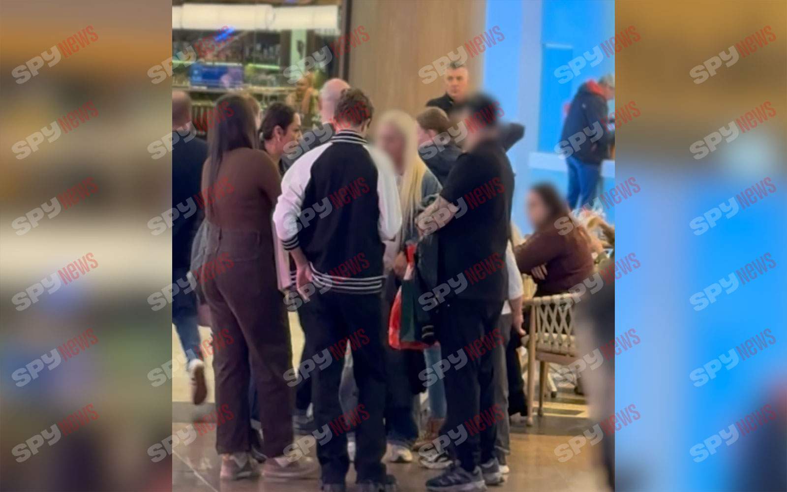 Andra Măruță, la cumpărături cu fiul ei! Detaliul care nu a trecut neobservat, după ce soțul ei, Cătălin Măruță, a rămas fără emisiune | VIDEO PAPARAZZI