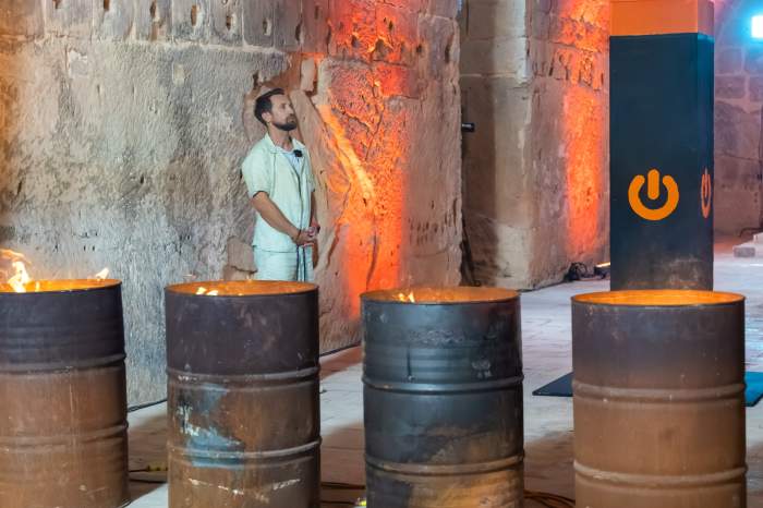 Premieră, diseară, la Power Couple: „Fetele, dacă nu trec proba, ard toți banii din seif, nu numai investiția”