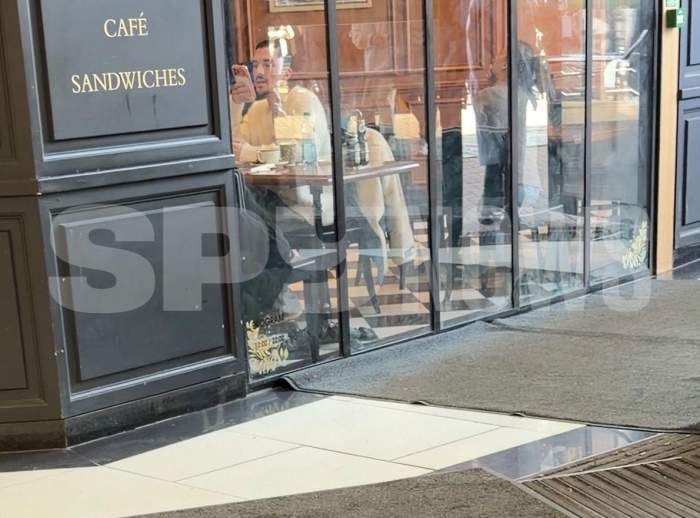 emil rengle la o masă singur