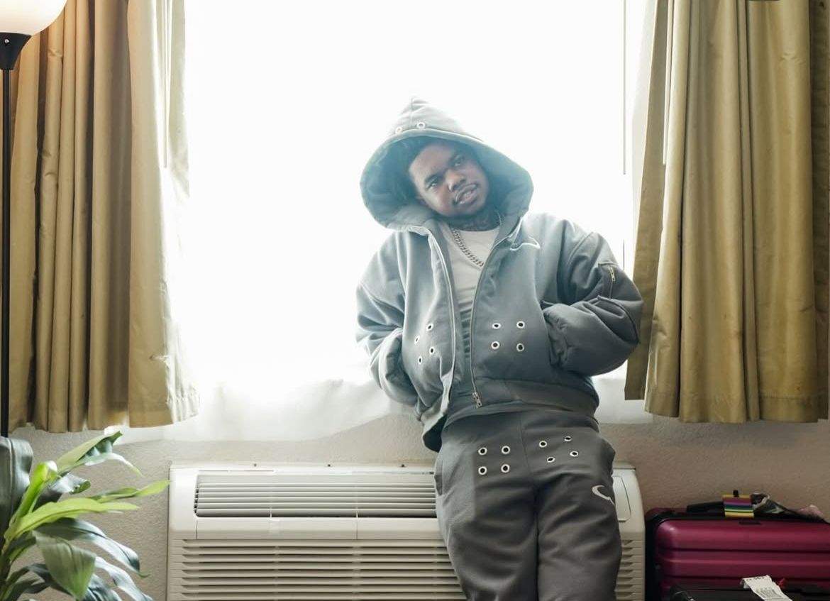 Lil Poppa, în cameră