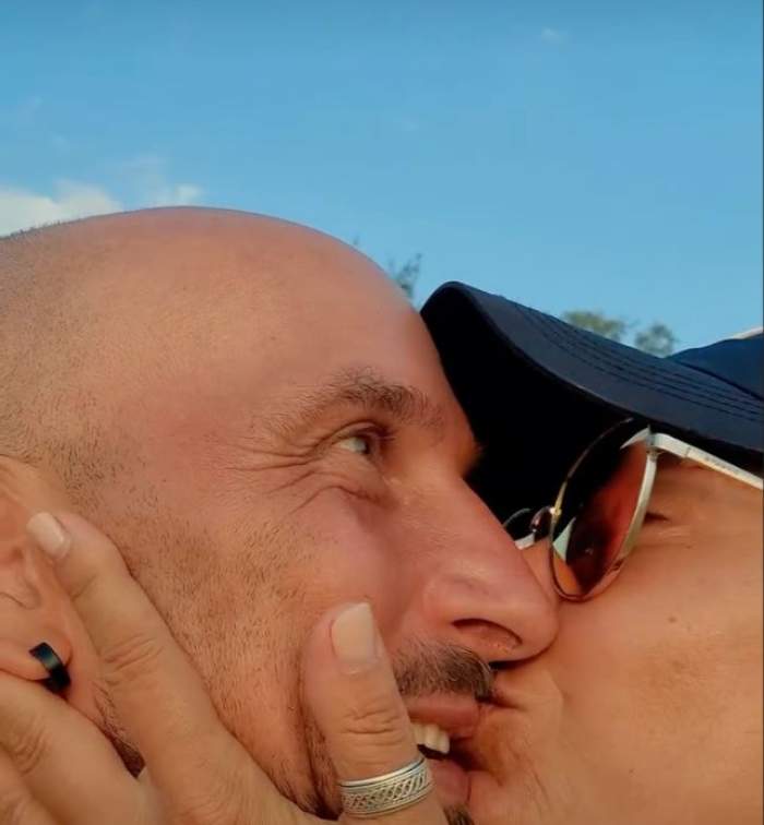 Anca Țurcașiu și-a sărutat iubitul