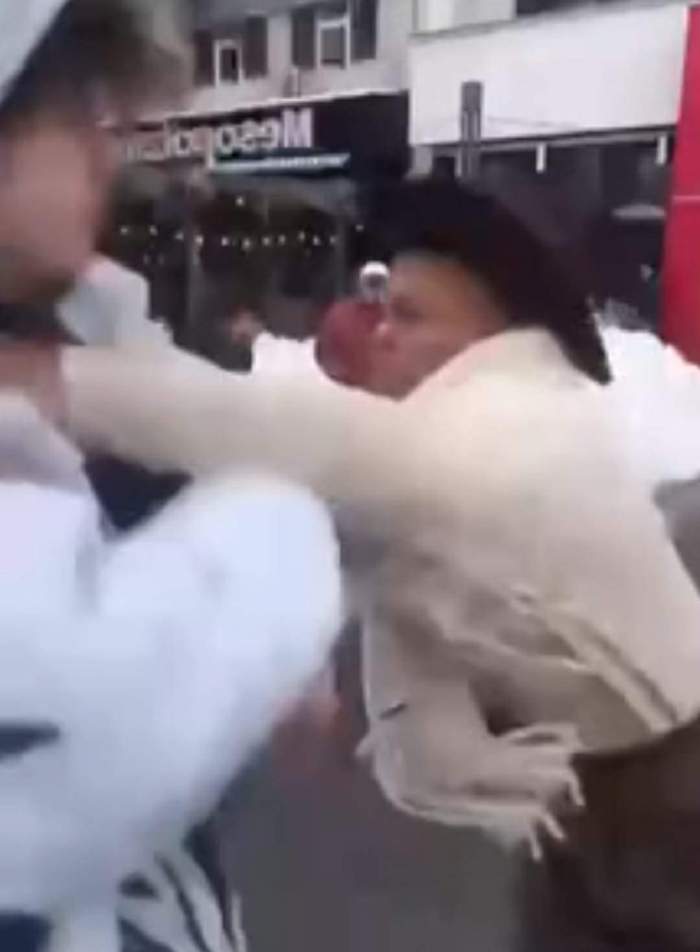 Imagini din mijlocul scandaluli