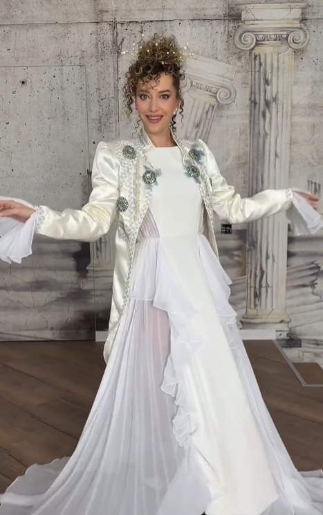 Stilistul vedetelor, Eniko Szanto, dă verdictul! Ce vedete s-au îmbrăcat impecabil și ce vedete au gafat la balul mascat al momentului