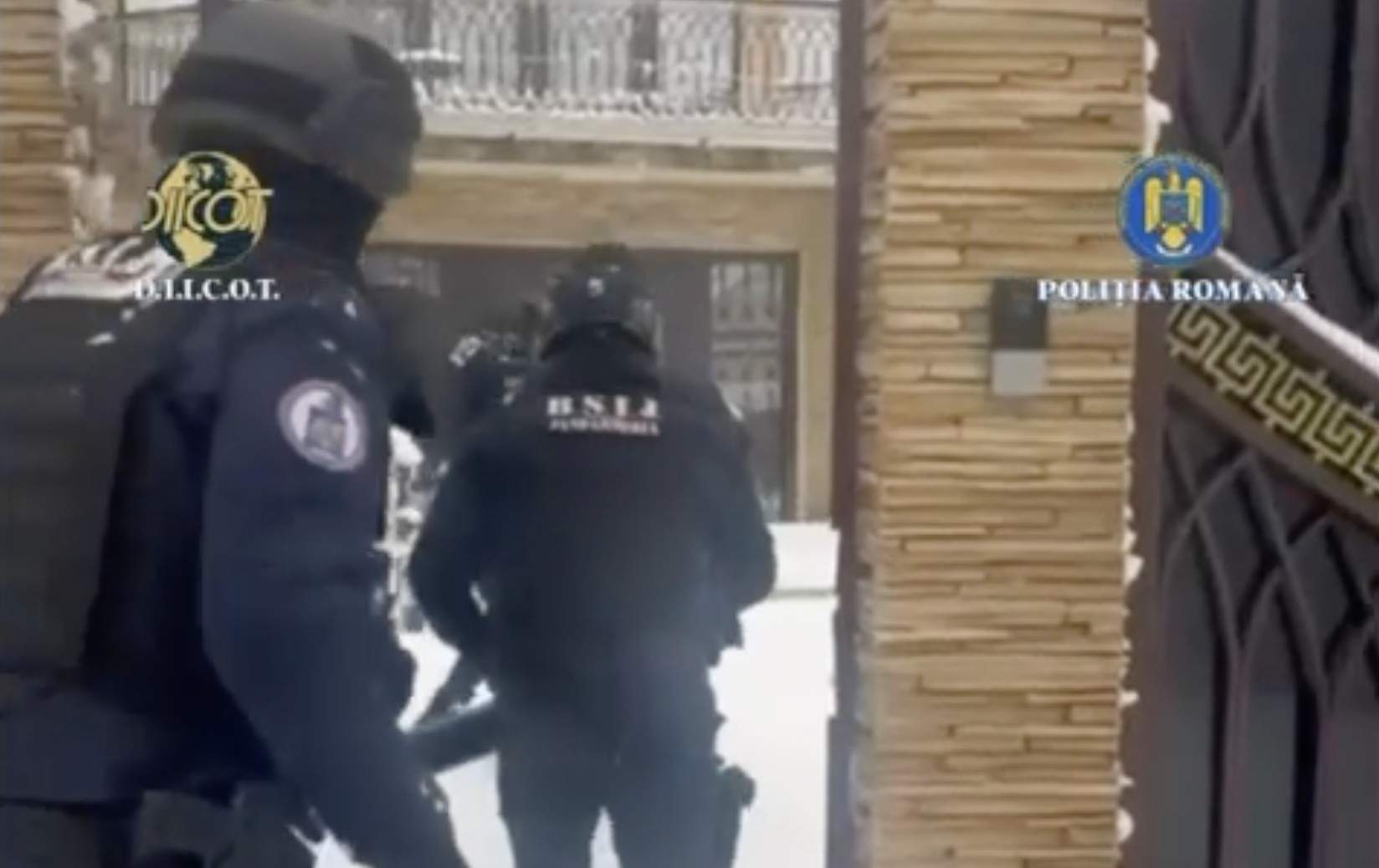 ghenosu ridicat de mascati