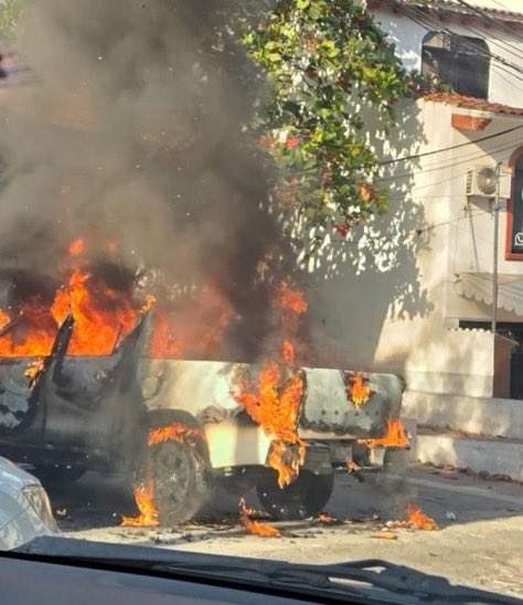 mașină incendiată