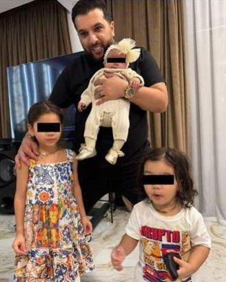 Tzancă Uraganu, alături de copiii pe care îi are cu Lambada