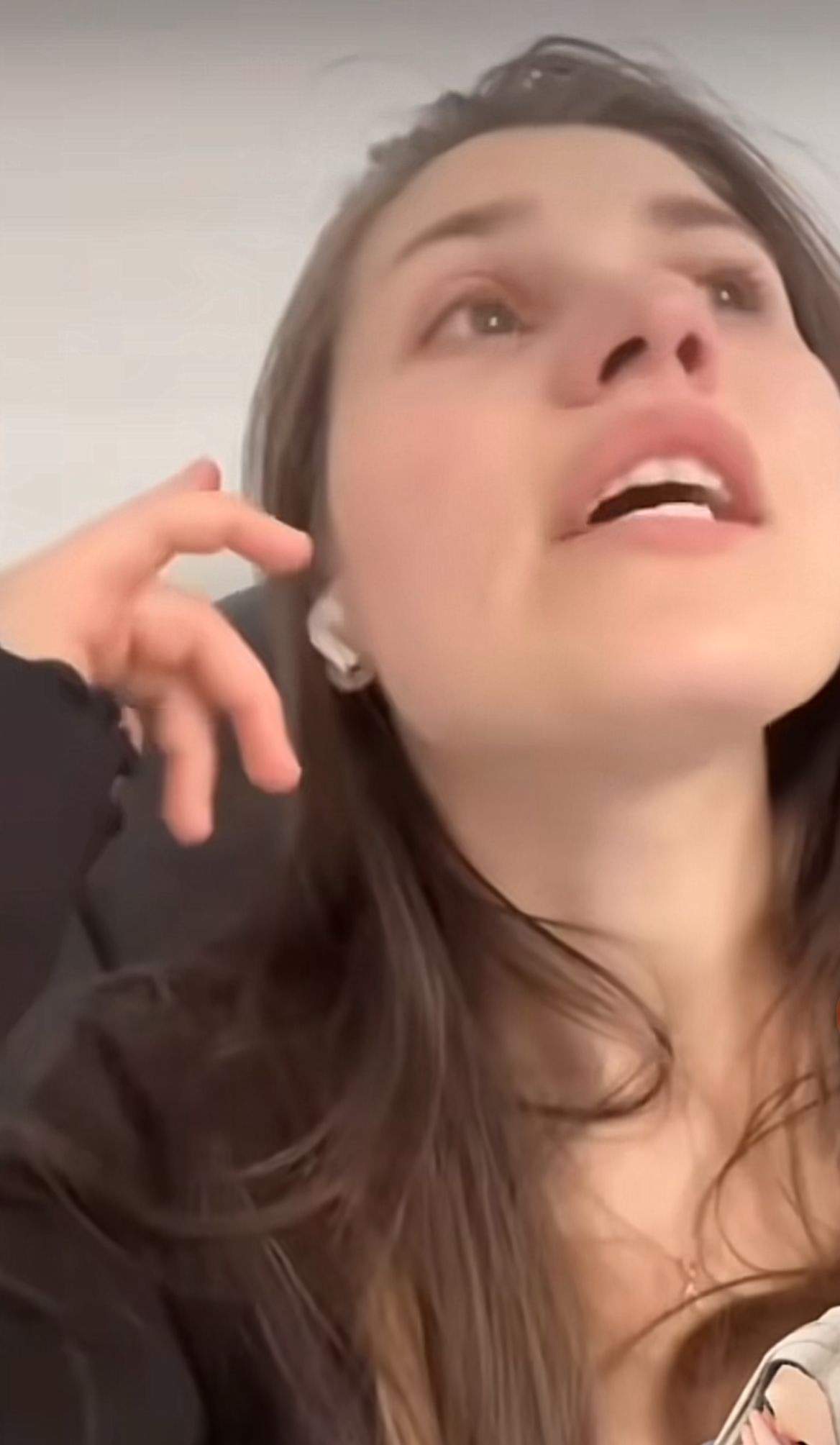 Alina se ceartă cu soțul ei, live, pe TikTok