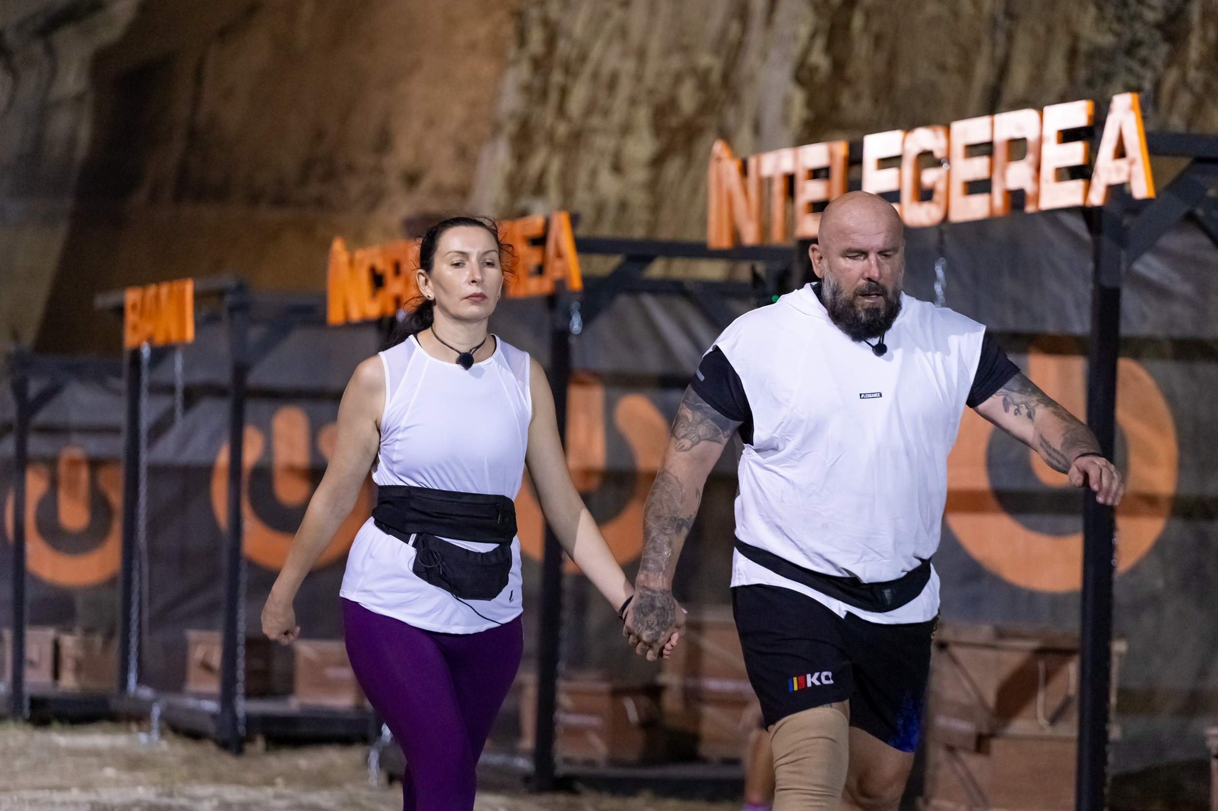 În această seară, sezonul 3 Power Couple își va găsi perechea câștigătoare! Trei echipe vor lupta, până la epuizare, într-o probă incredibilă