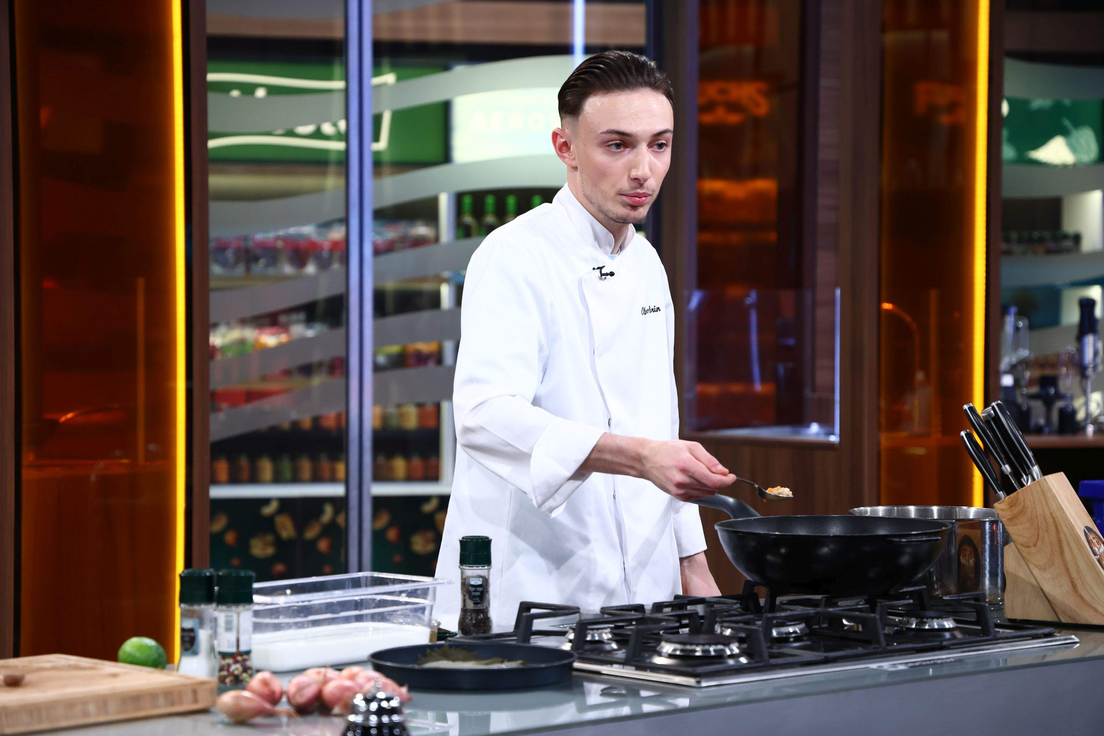 La doar 20 de ani, Oleg Dobrin vine cu mari speranțe la Chefi la cuțite: ”Am gătit pentru președinți de stat. Sunt de 4 ani în domeniu, dar bucătăria e totul pentru mine”
