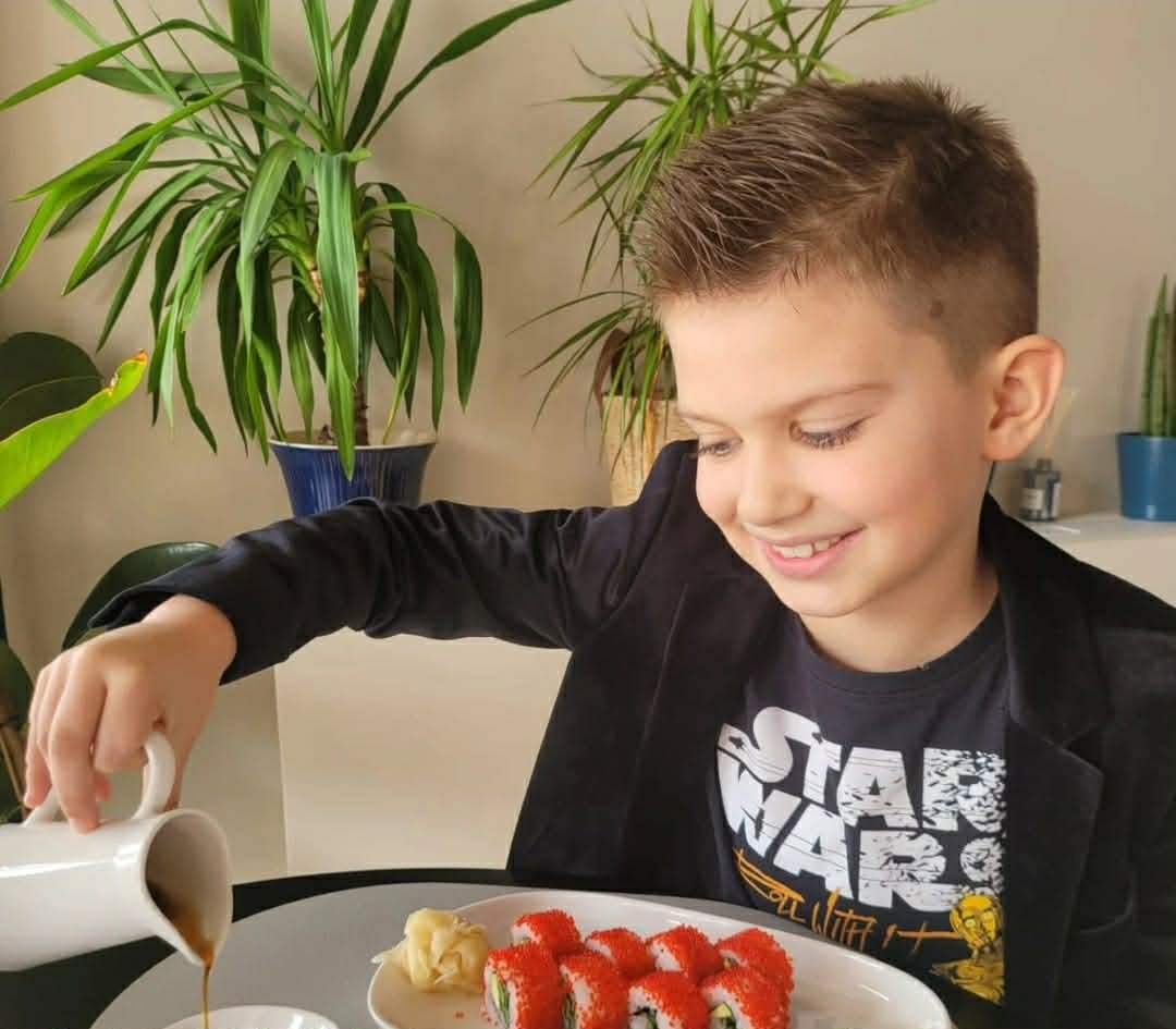 fiul lui Andrei Ștefănescu, Ayan