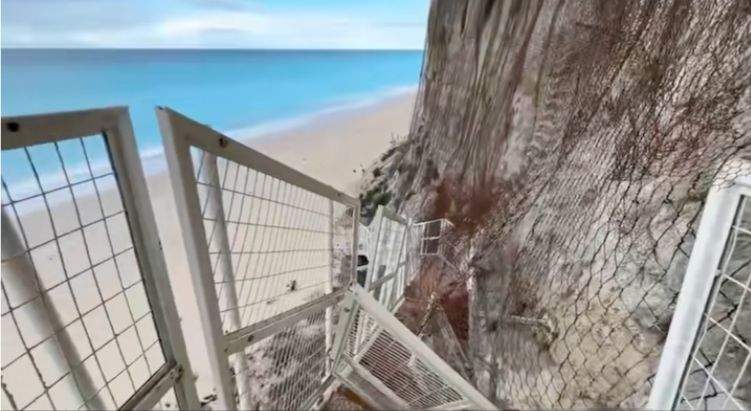 Imagini de pe plaja Egremni din Lefkada