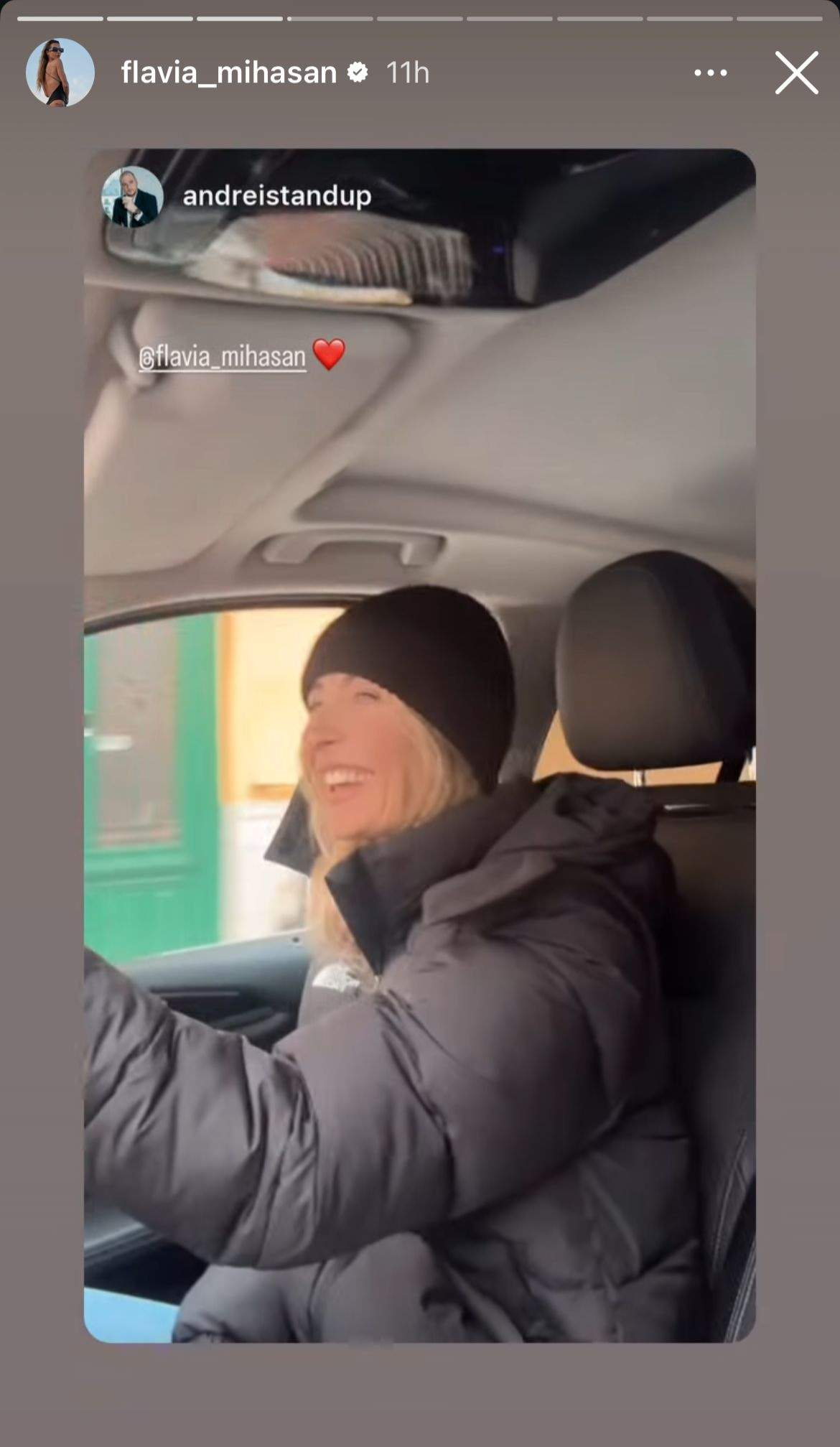 Flavia Mihășan, în mașină