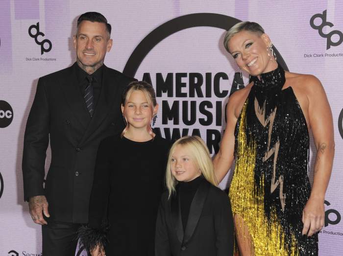 Pink, Carey Hart și copiii lor