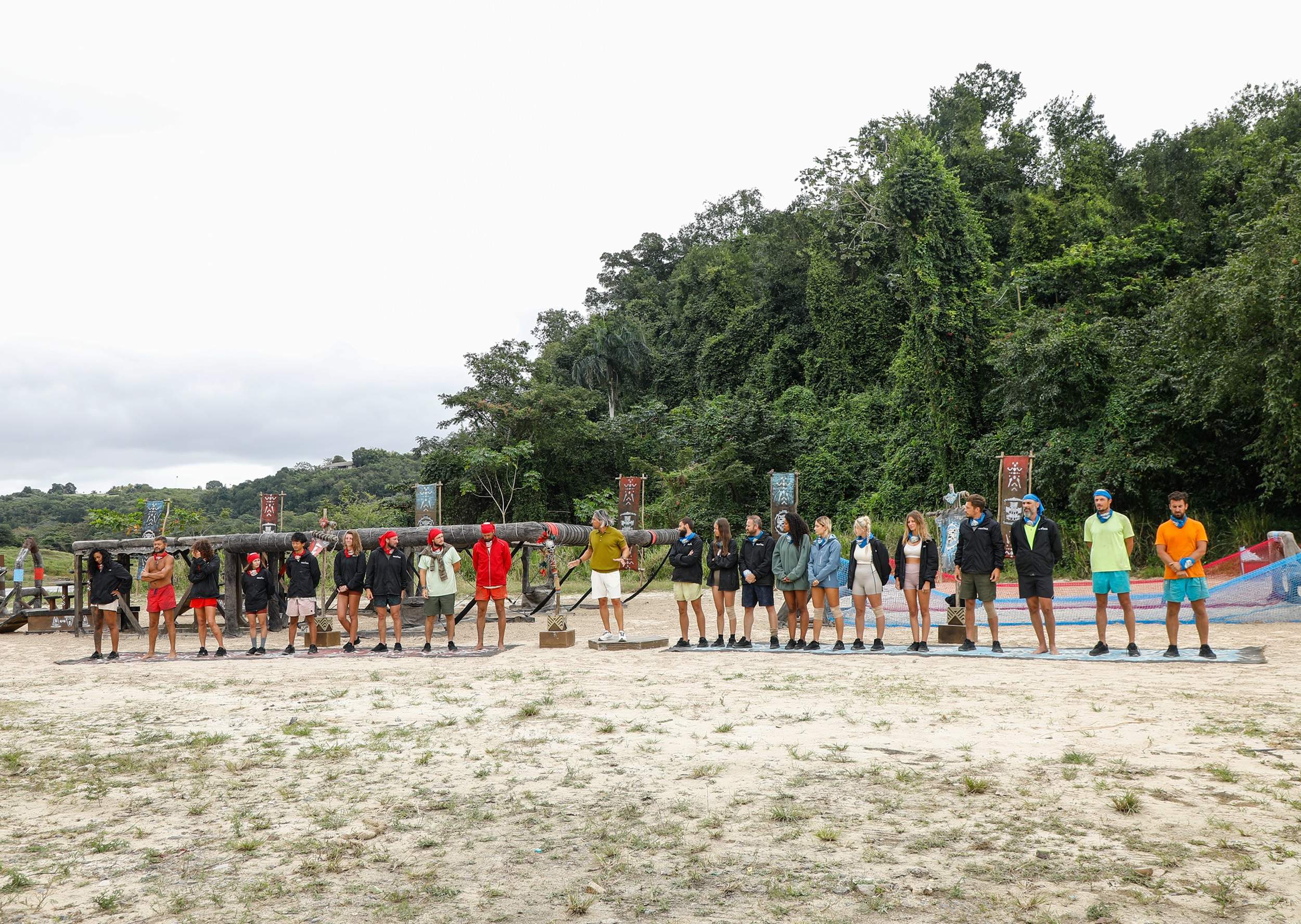 Războinicii au câștigat o super recompensă la piscină, însă Faimoșii au o misiune clară – să obțină Imunitatea în această seară, la Survivor!