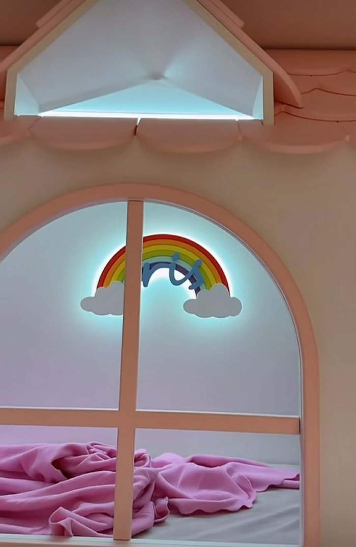 camera fetiței Marisei Paloma