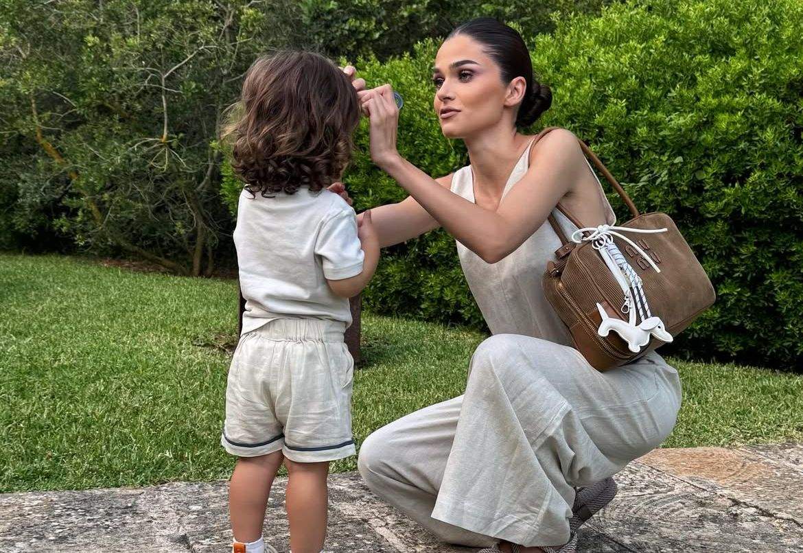 Theo Rose și Sasha, în vacanță