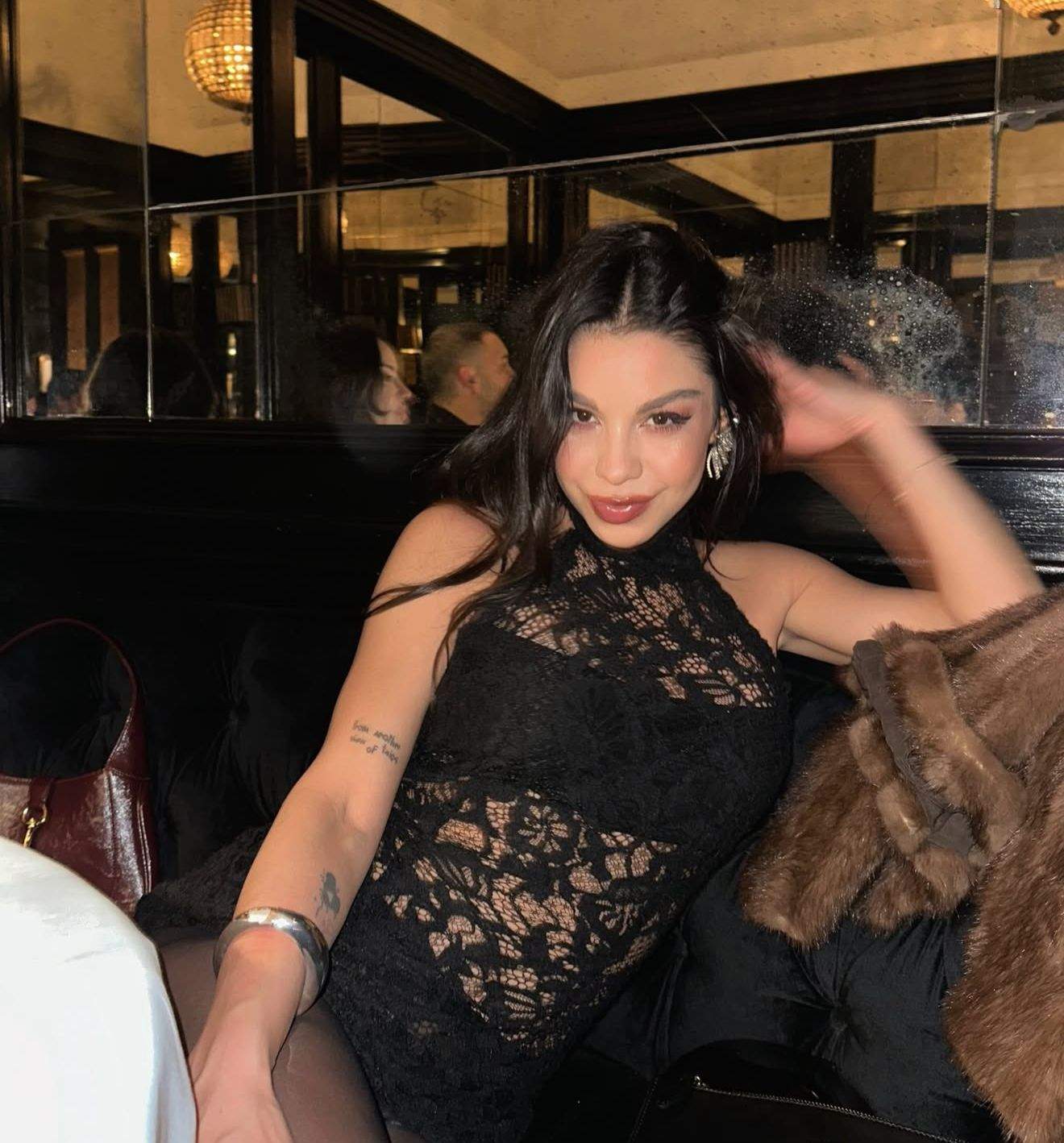 Alexandra Mateuț, îmbrăcată sexy