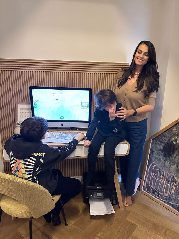 Anca Serea impreuna cu copiii