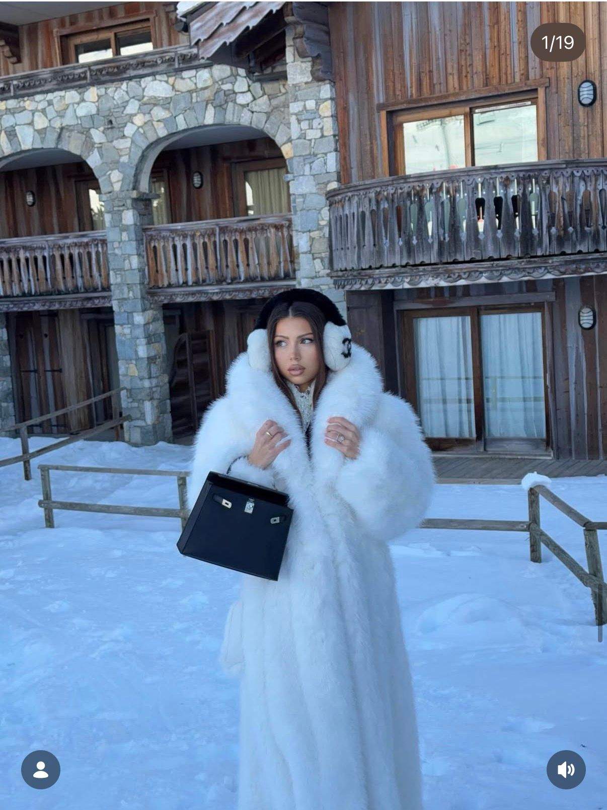 Marinela Bezer cu balana lunga alba