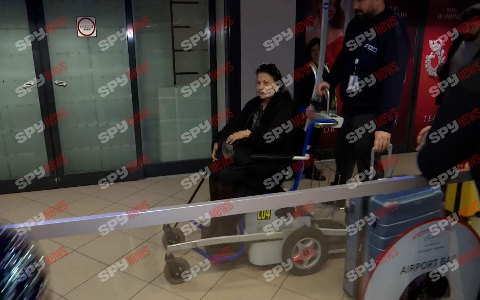 Imagini dramatice cu Elena Cârstea în scaun cu rotile! A venit în secret în România! EXCLUSIV